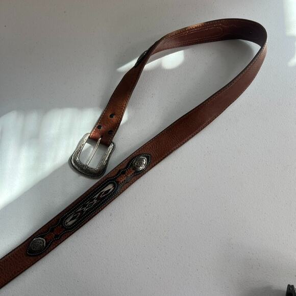 Wrangler Belt Mens (39.5-44) In Handcrafted Genuine Leather Southwestern Concho - Picture 15 of 16
